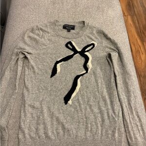 Banana Republic Gray Sweater with Black and White Bow Design XS